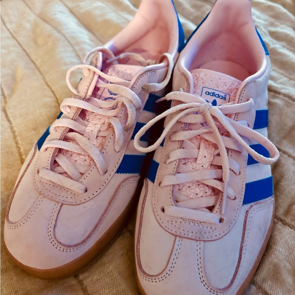 Adidas Women's Pink and Blue Casual Sneakers (sambas)
